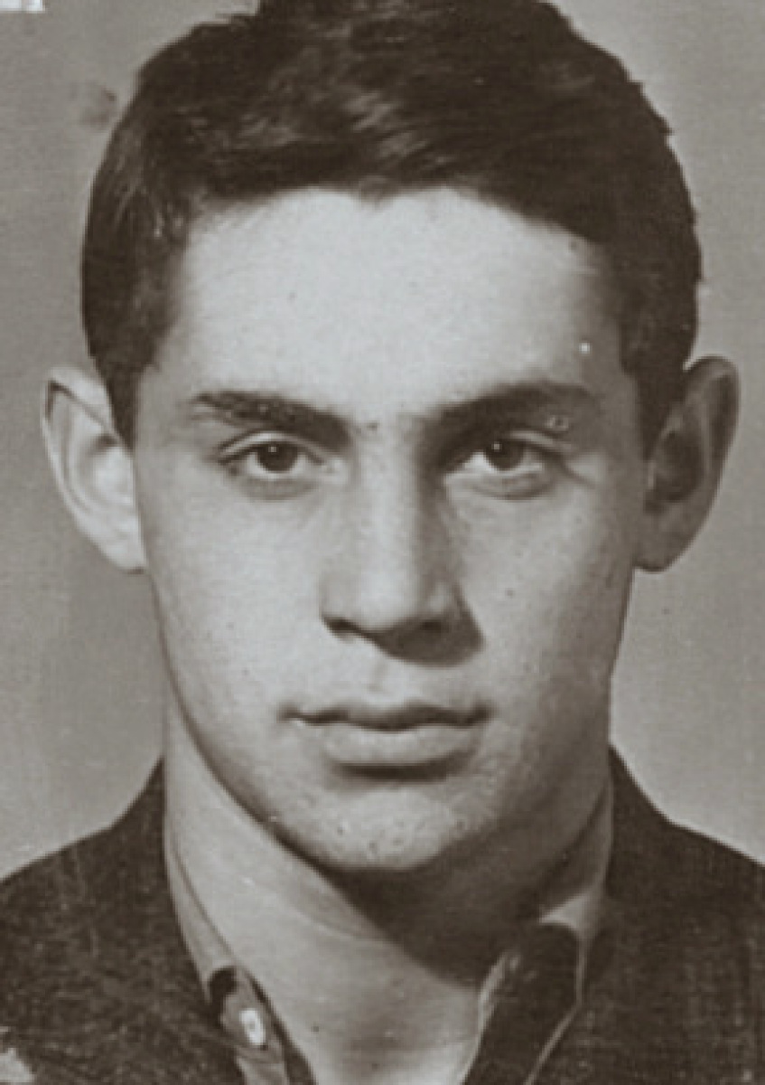 Манюк Геннадий Александрович, Фото