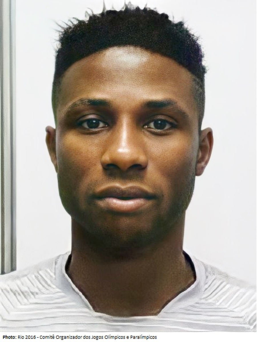 Эзекиль Имо, Фото