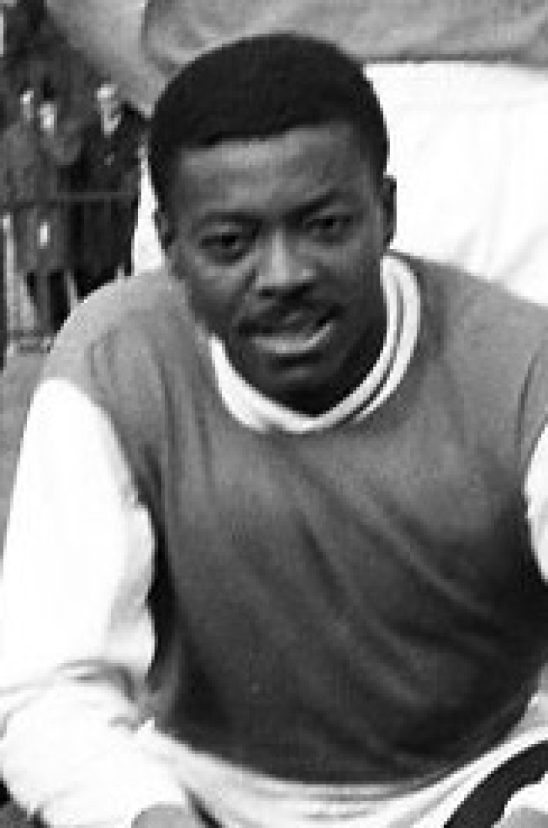 Эдимо Н'Ганга Самуэль, Фото