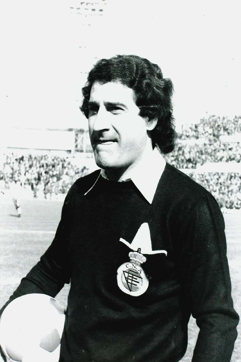 Гурусета Муро Эмилио Карлос, Фото