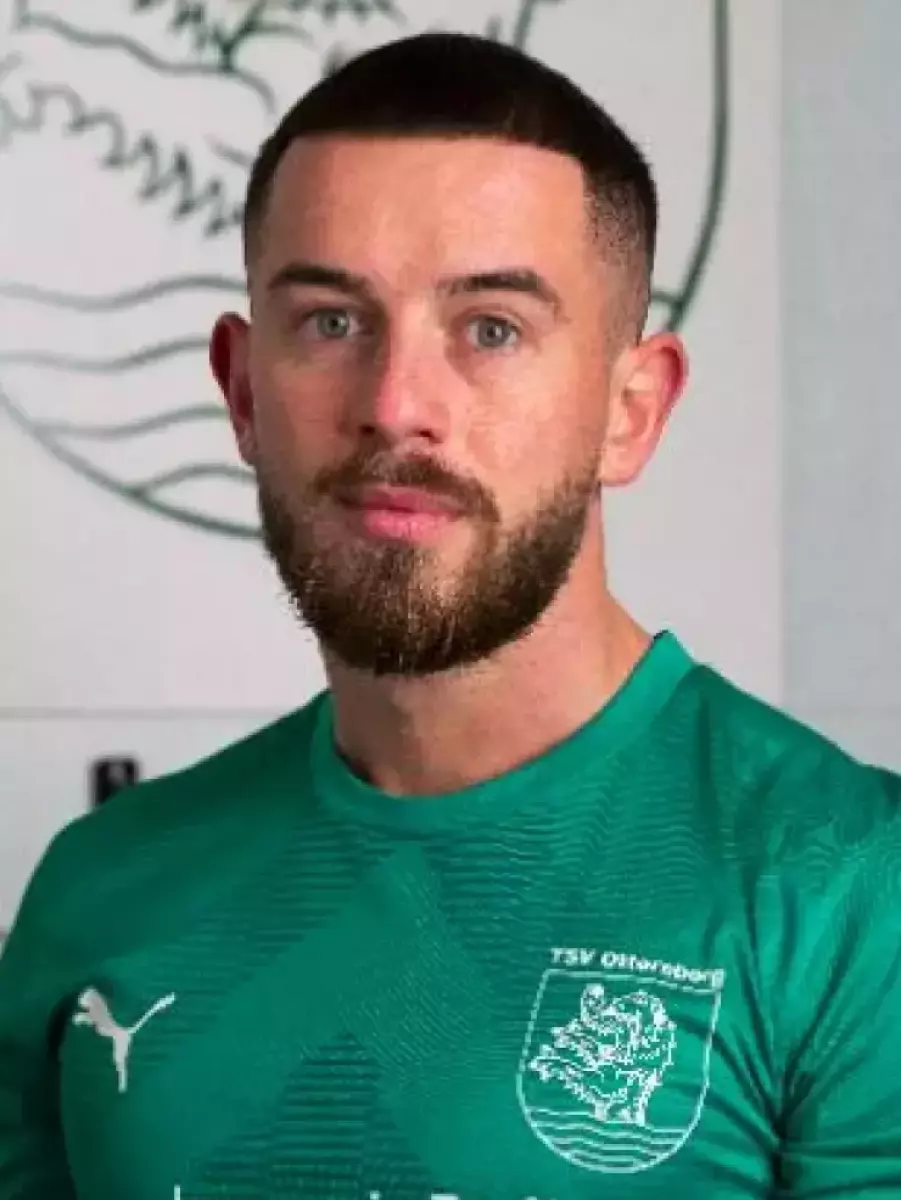 Янот Артур, Фото