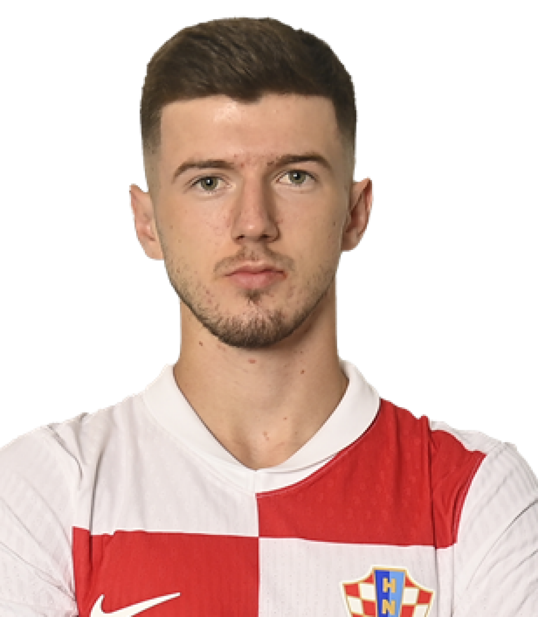 Сучич Петар, Фото