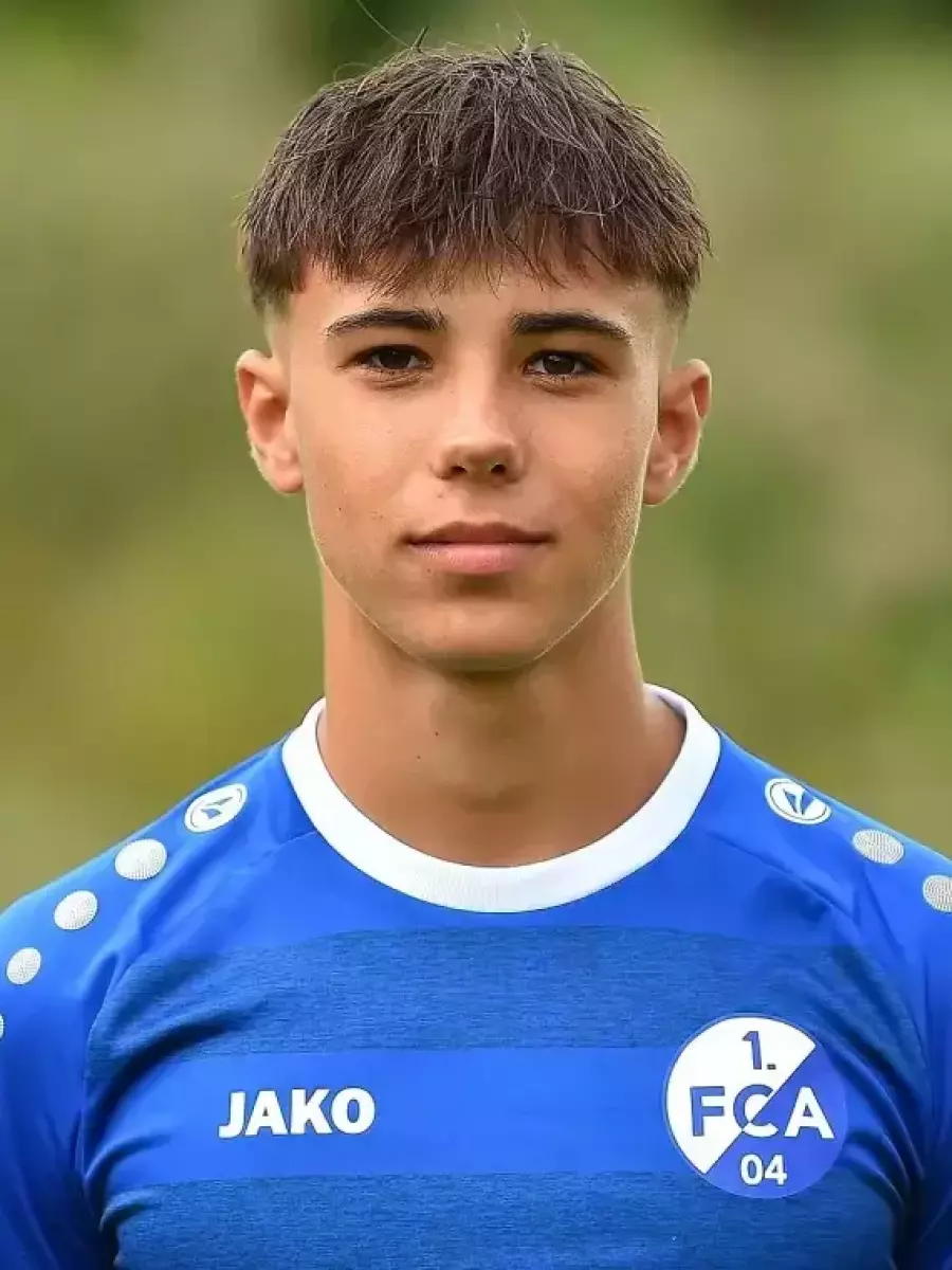 Топчий Максим Русланович, Фото