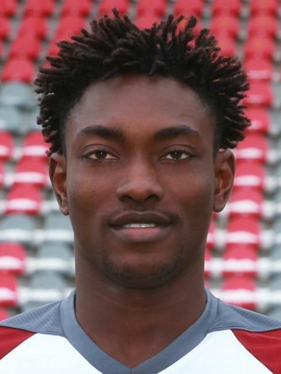 Олатунджи Виктор Олуйеми, Фото