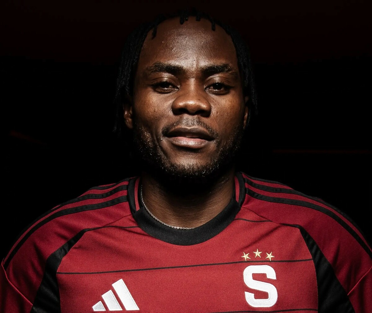 Ученна Эммануэль Аририеризим, Фото