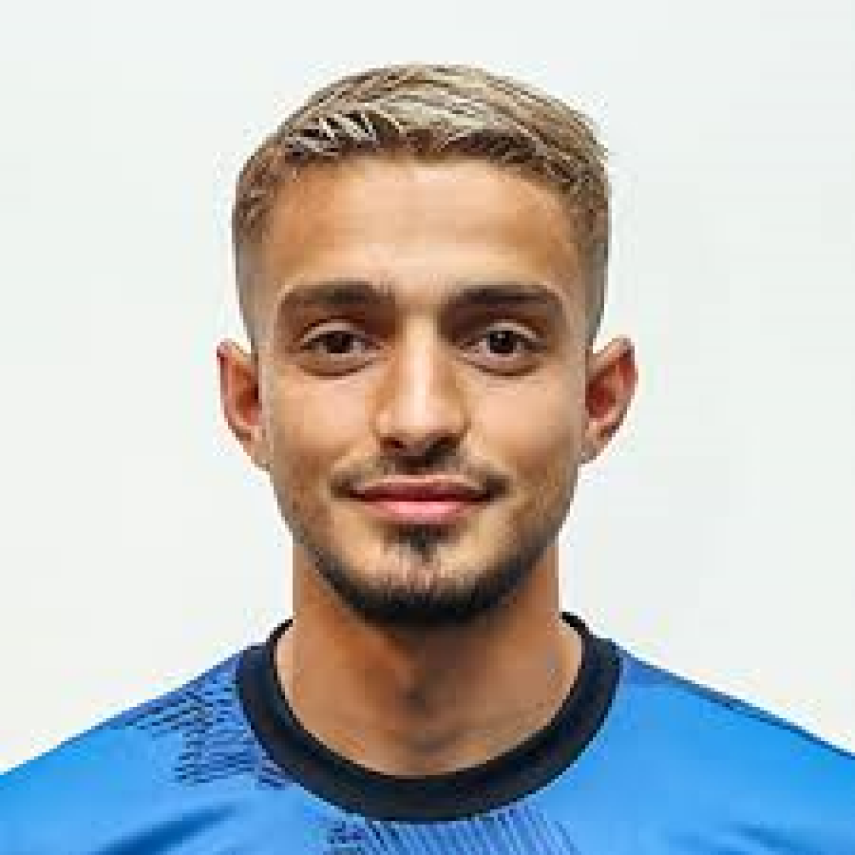 Ррахмани Албион, Фото