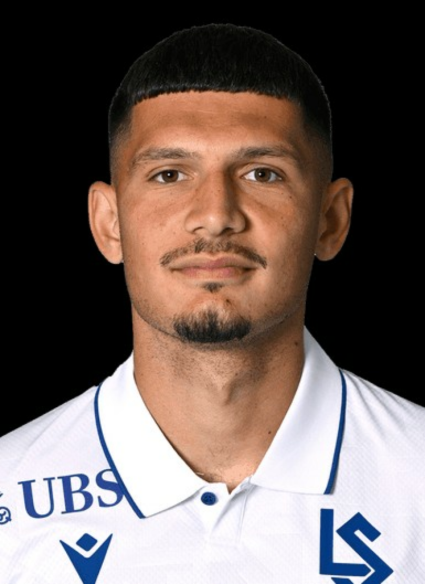 Айдини Альбан, Фото