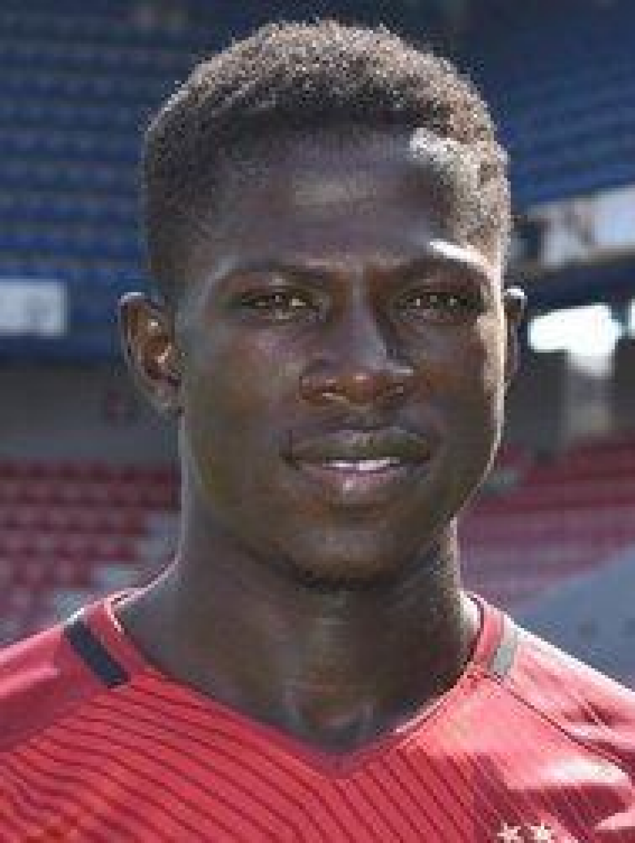 Зуберу Шарани, Фото